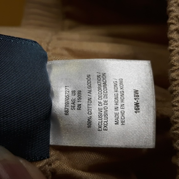 Classic Elements Woman Tan Capri Pants - Picture 5 of 5